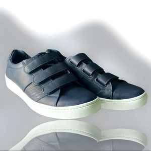 ✅ Men’s Aldo Sneakers Navy 9.5 with Velcro Straps Shoes pre-owned